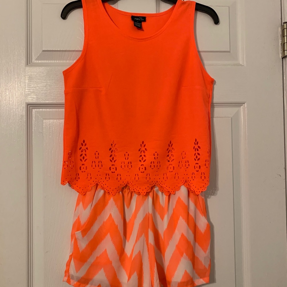 Chevron Shorts. Bright statement top.